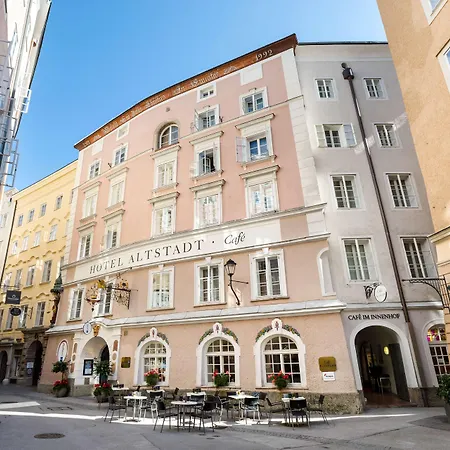 Radisson Blu Altstadt 5*