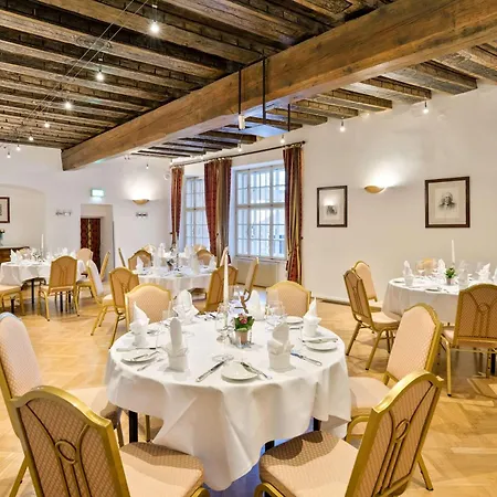 Hotel Radisson Blu Altstadt 5*