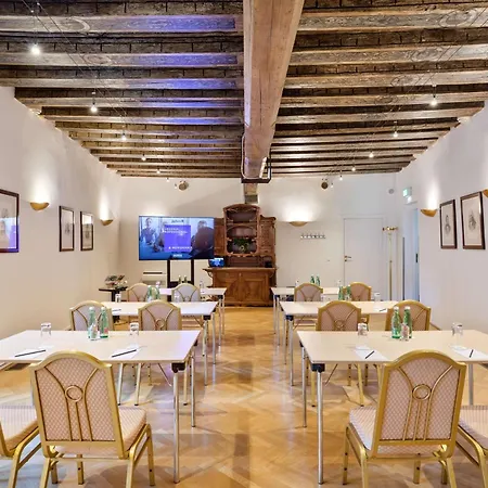 Radisson Blu Altstadt Hotel