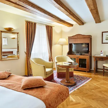 Отель Radisson Blu Altstadt 5*
