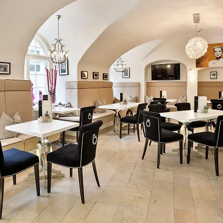 Отель Radisson Blu Altstadt 5*