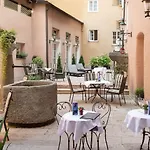 Radisson Blu Altstadt 5*