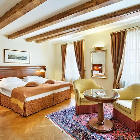 Hotel Radisson Blu Altstadt 5*